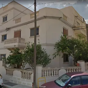 Corner Townhouse 1km From , Msida Malta